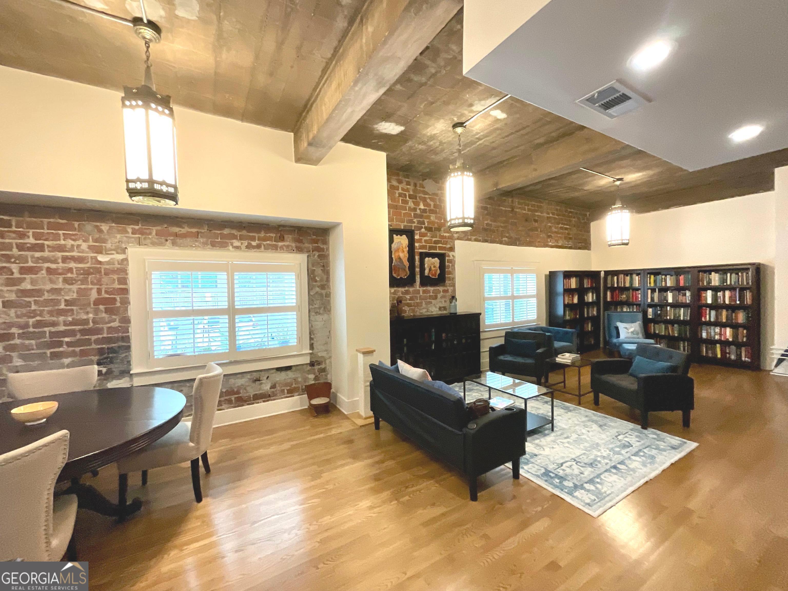 1026 Saint Charles AVE NE 15