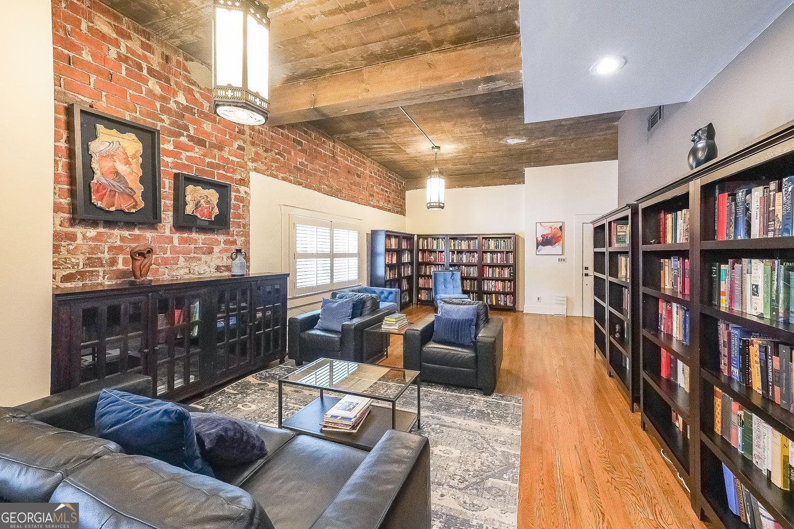 1026 Saint Charles AVE NE 15