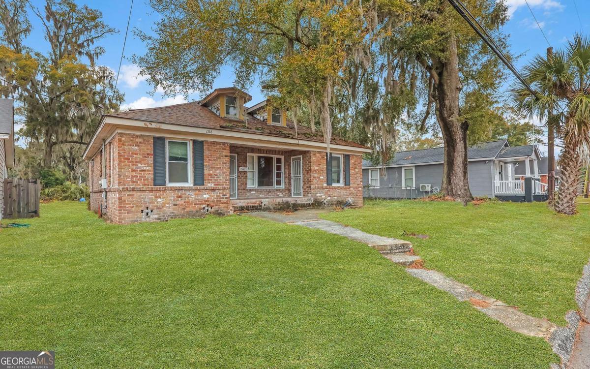 2118 E Gwinnett ST