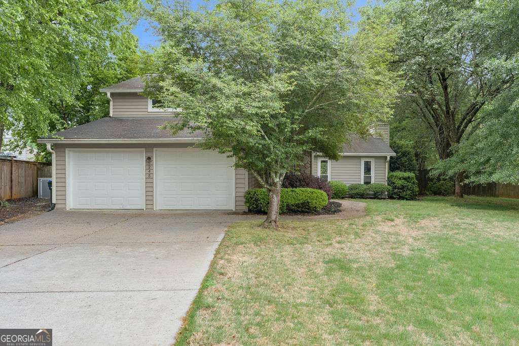 Photo of 245 Truehedge Trace, Roswell, GA 30076 (MLS # 10760910)