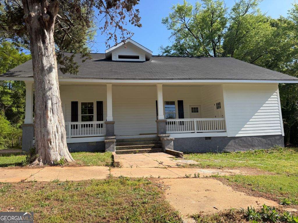 Photo of 707 E 7th Street, West Point, GA 31833 (MLS # 10725473)