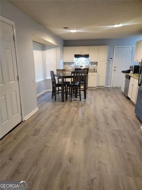 3185 Kings Glen TRL