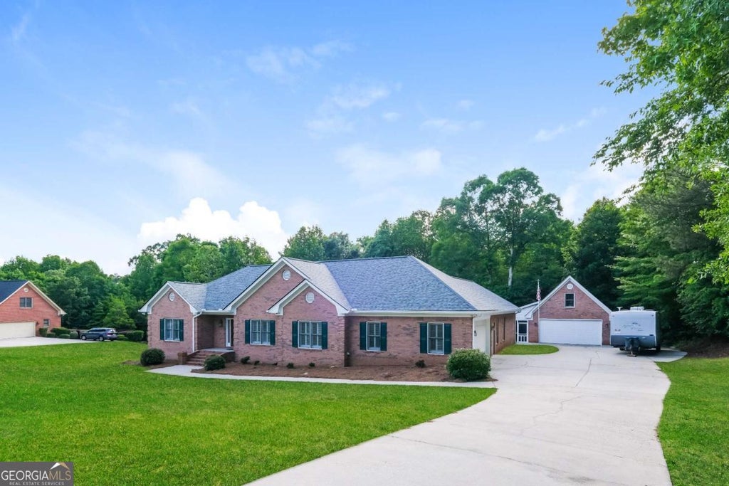 Photo of 604 Clearwater Court, Mcdonough, GA 30252 (MLS # 10803579)