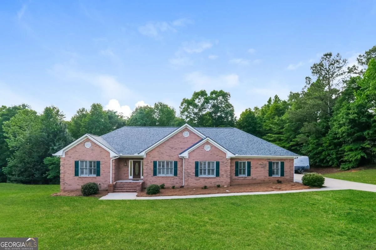 604 Clearwater Court