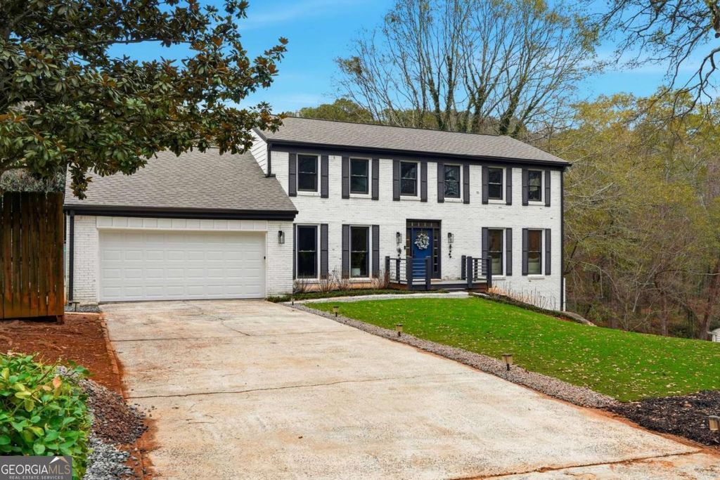 Photo of 79 Pheasant Drive SE, Marietta, GA 30067 (MLS # 10654148)