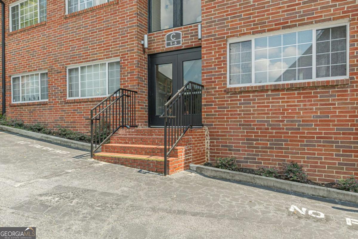 1705 Monroe DR NE C05