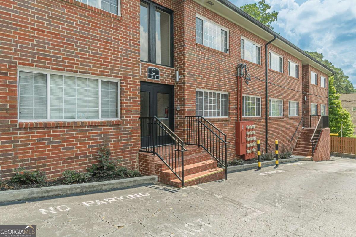 1705 Monroe DR NE C05