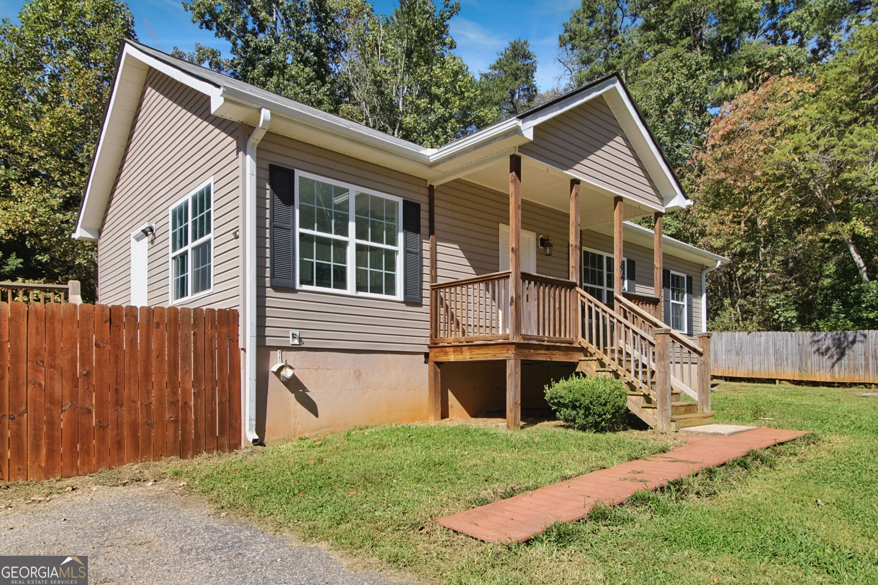 87 Dogwood LN