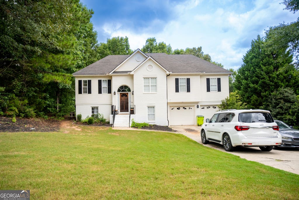 Photo of 328 Black Willow Court, Locust Grove, GA 30248 (MLS # 10812424)