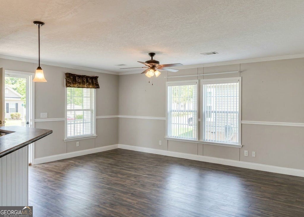 Photo of 83 Willow Drive E, Newnan, GA 30263 (MLS # 10872833)