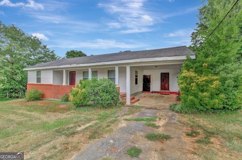 A home in Newnan