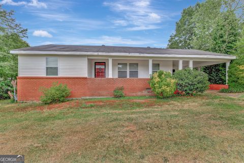 A home in Newnan