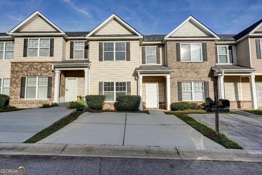 Photo of 2837 Laurel Ridge Circle, Atlanta, GA 30344 (MLS # 10742952)