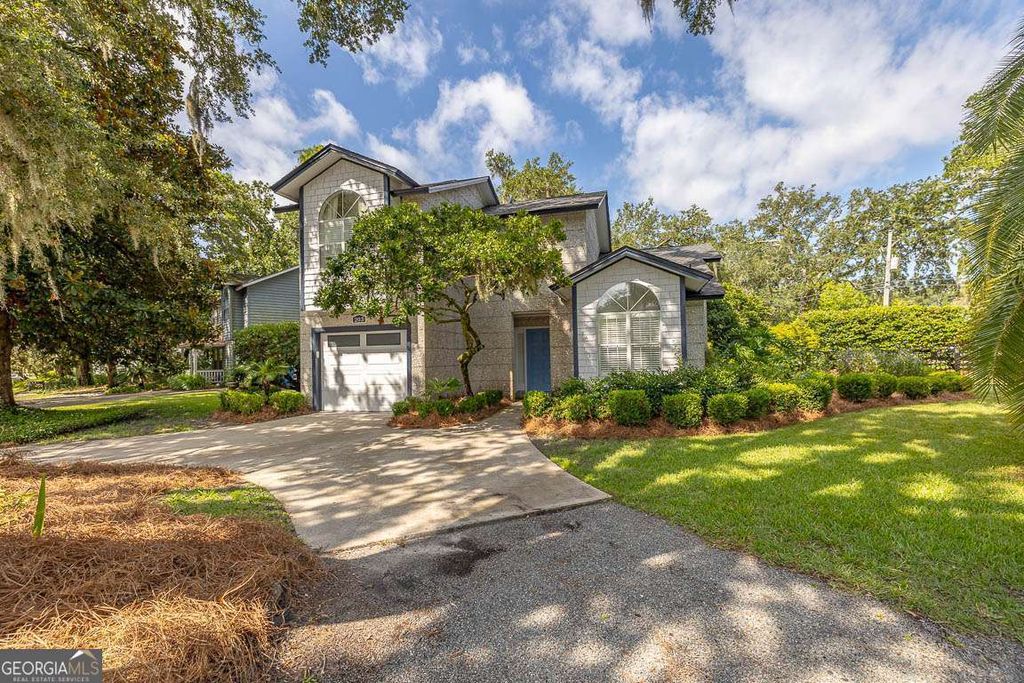 Photo of 203 Grand Oaks Circle, St. Simons, GA 31522 (MLS # 10697009)