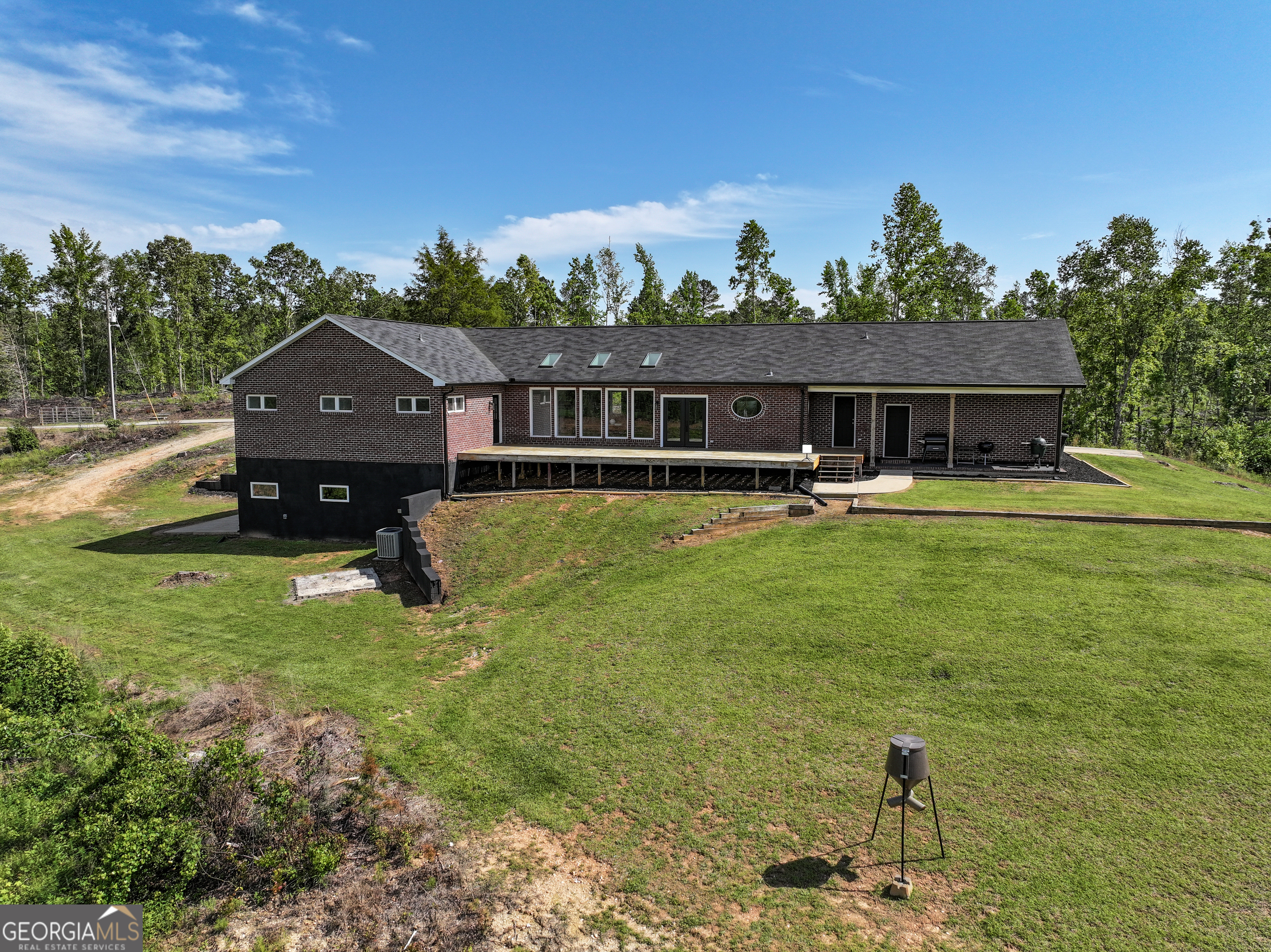 134 Roy Dean RD