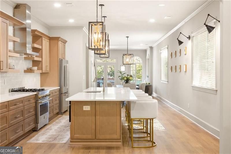 722 Lakeview AVE NE A