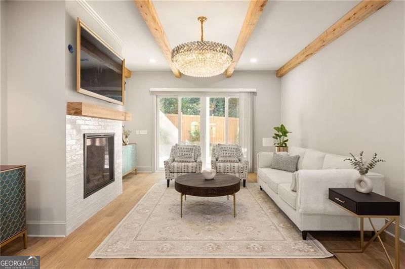 722 Lakeview AVE NE A