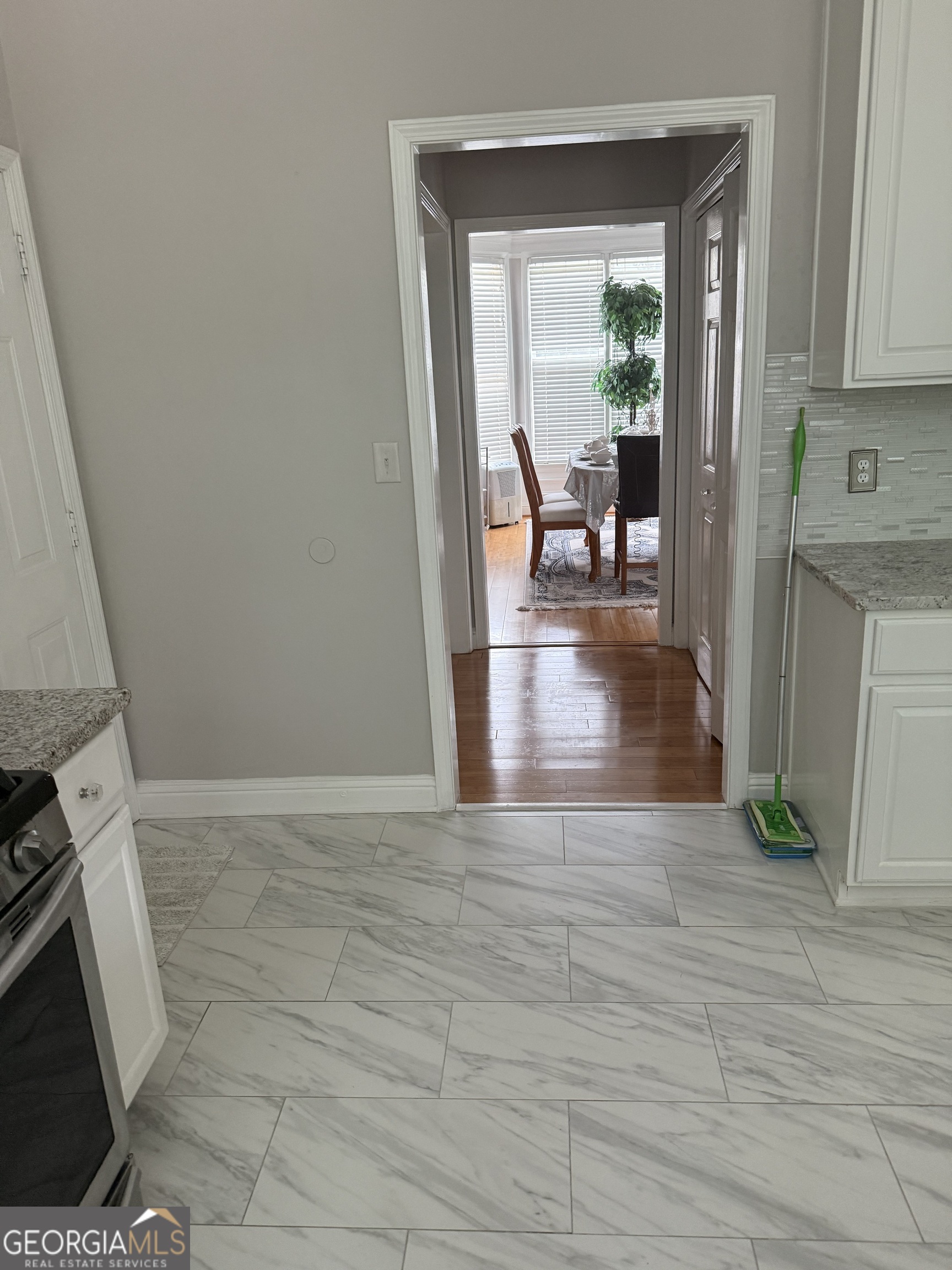 2834 gavin PL