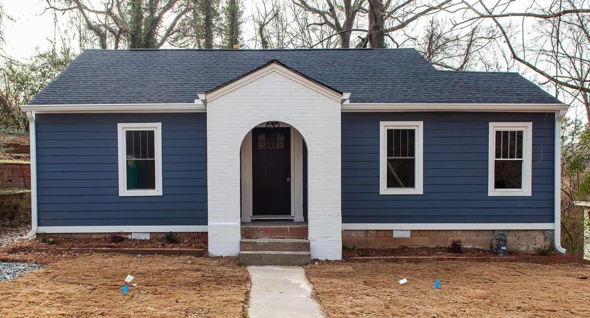2 bedroom/1bath cottage renovated down to the studs in 2019! Large fenced in back yard, new flooring, updated electrical, granite counter tops, nice tile, with a small park at the end of the street. Very walkable part of the Grove Park community and less than a 1 mile to the new 280 acre Westside Park opening Summer of 2021!