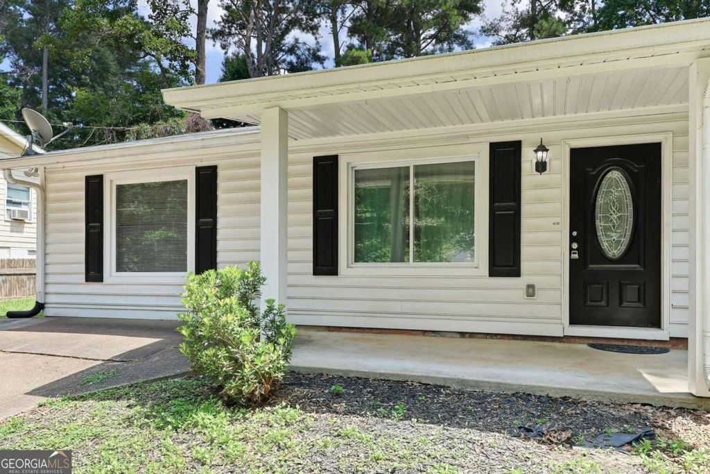 Photo of 3733 Memorial Parkway NW, Kennesaw, GA 30152 (MLS # 10798223)