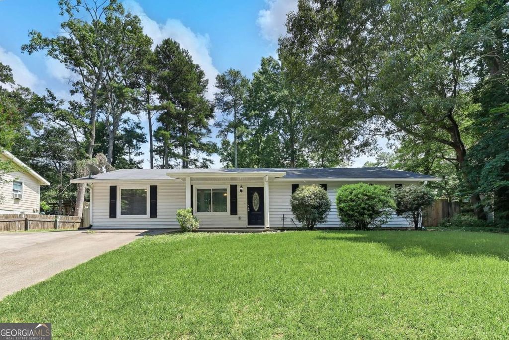 Photo of 3733 Memorial Parkway NW, Kennesaw, GA 30152 (MLS # 10798223)