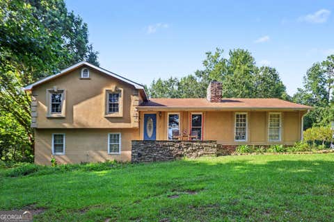 Photo of 150 Aspen Lake Drive E, Newnan, GA 30263 (MLS # 10822957)