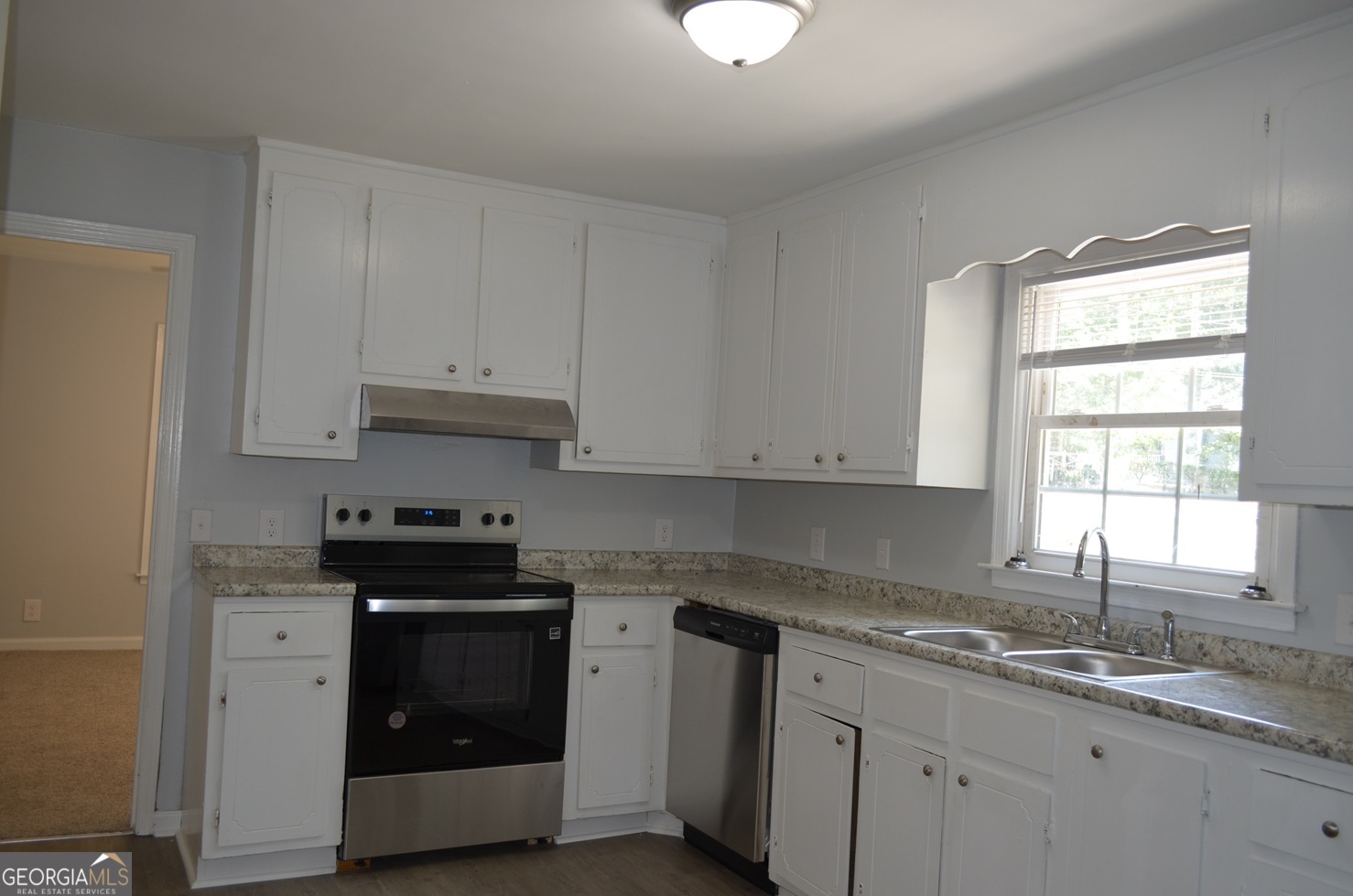 704 Maid Marion LN