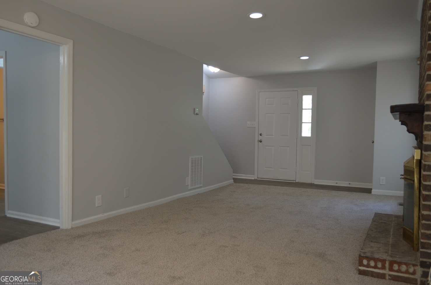704 Maid Marion LN