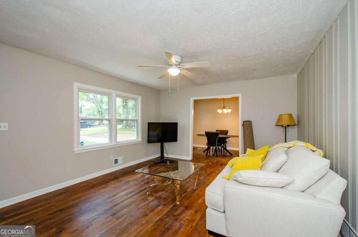 123 Arnold PL