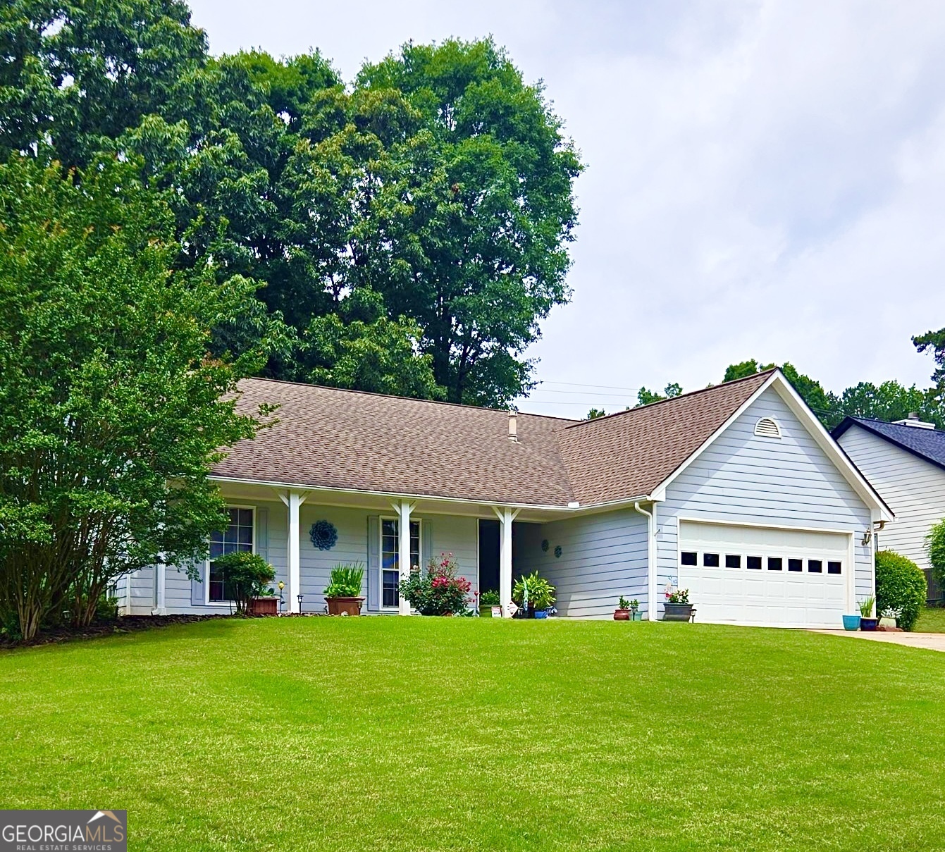 1552 Longwood DR