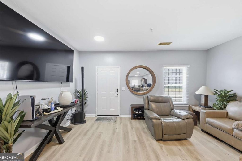 Photo of 2166 Braxton Road SW, Atlanta, GA 30331 (MLS # 10710240)