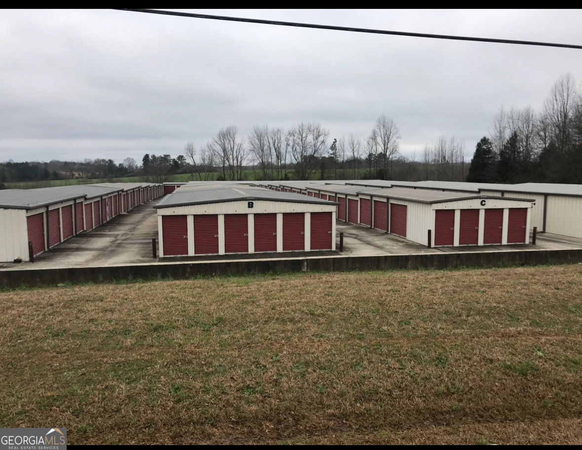 985 Veterans PKWY