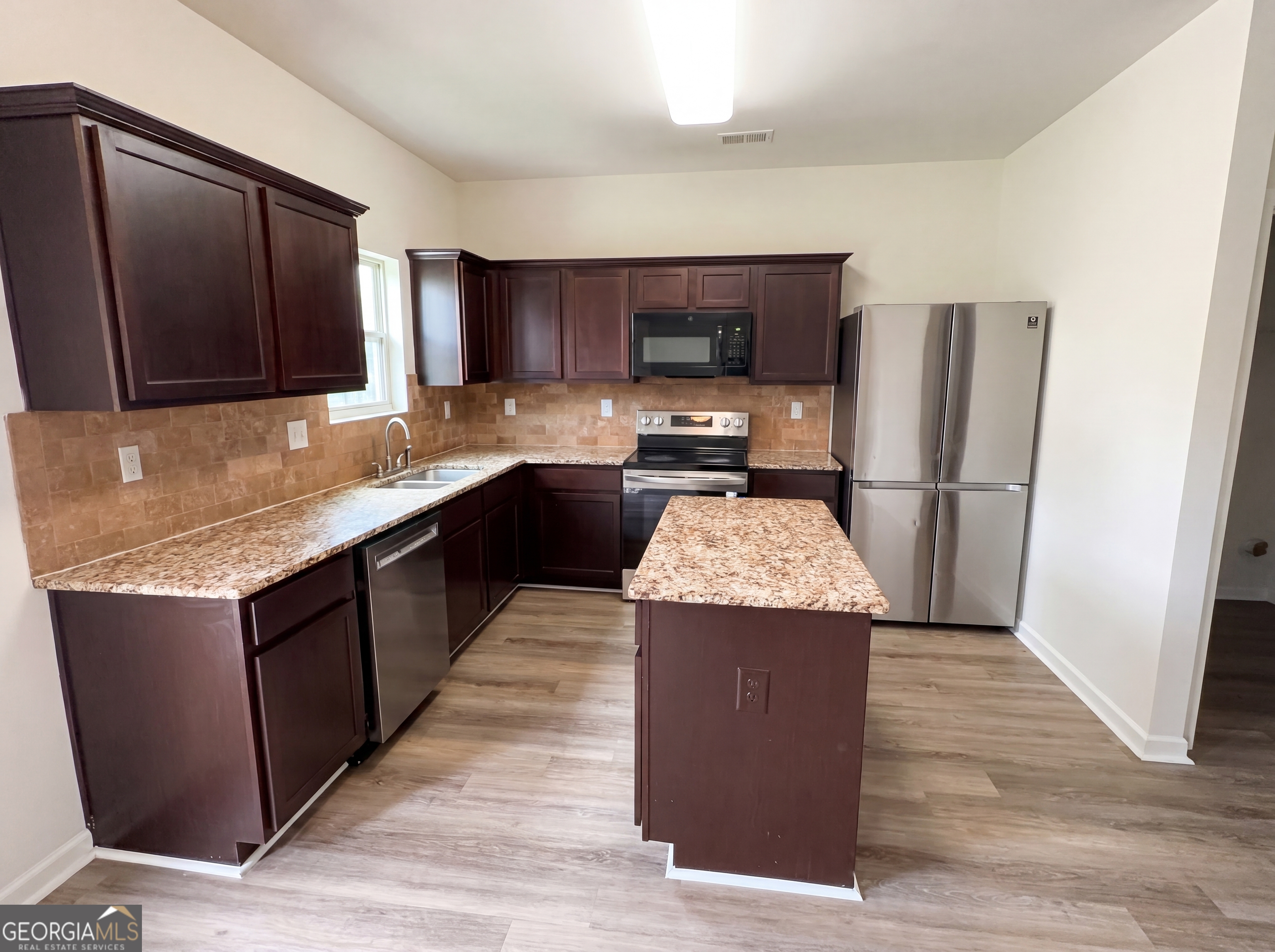 2728 Feldspar WAY