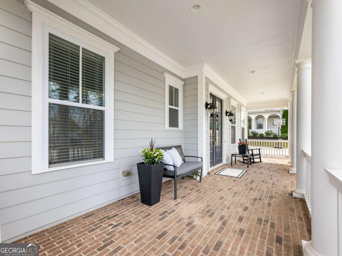 6286 Cedar Springs LN