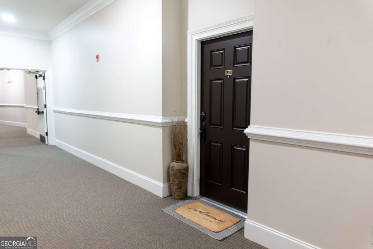 11 Perimeter CTR E 1203