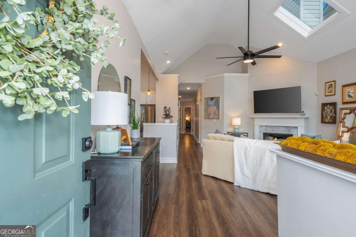 704 Gardenside CIR SE