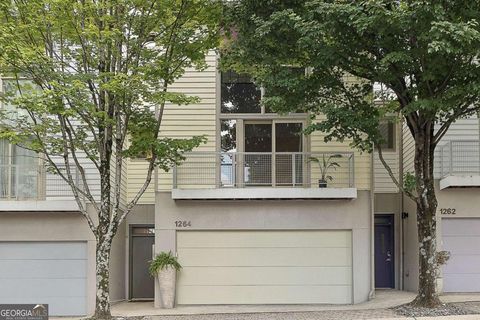 Photo of 1264 Van Allen Mews NW, Atlanta, GA 30318 (MLS # 10788141)