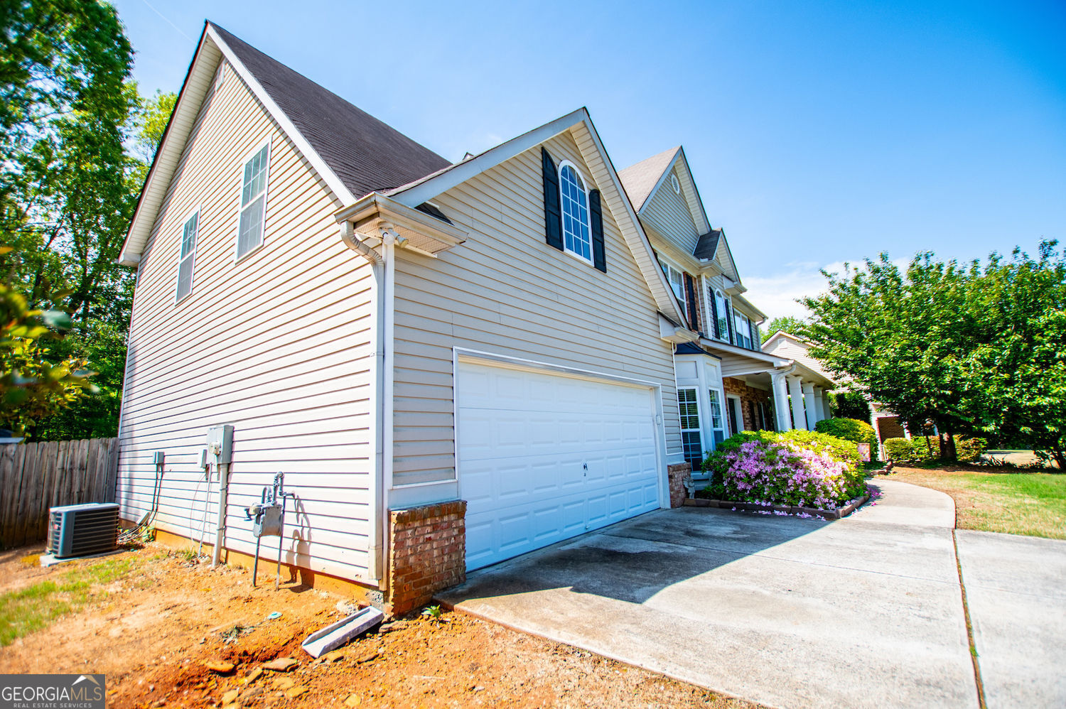 210 Creekside Overlook