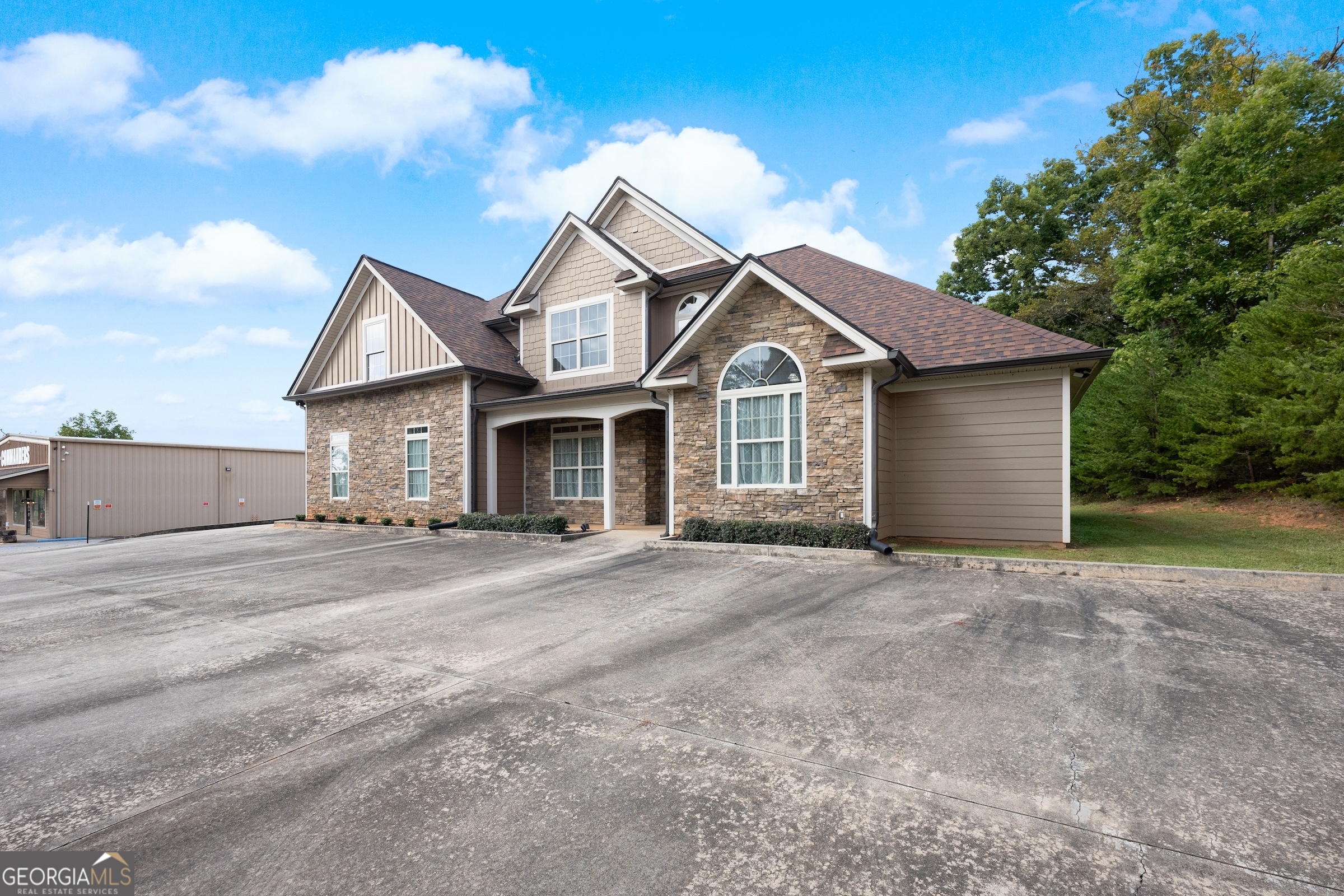 Cleveland, Georgia 30528, United States, 4 Bedrooms Bedrooms, ,3 BathroomsBathrooms,Residential,Active,18094