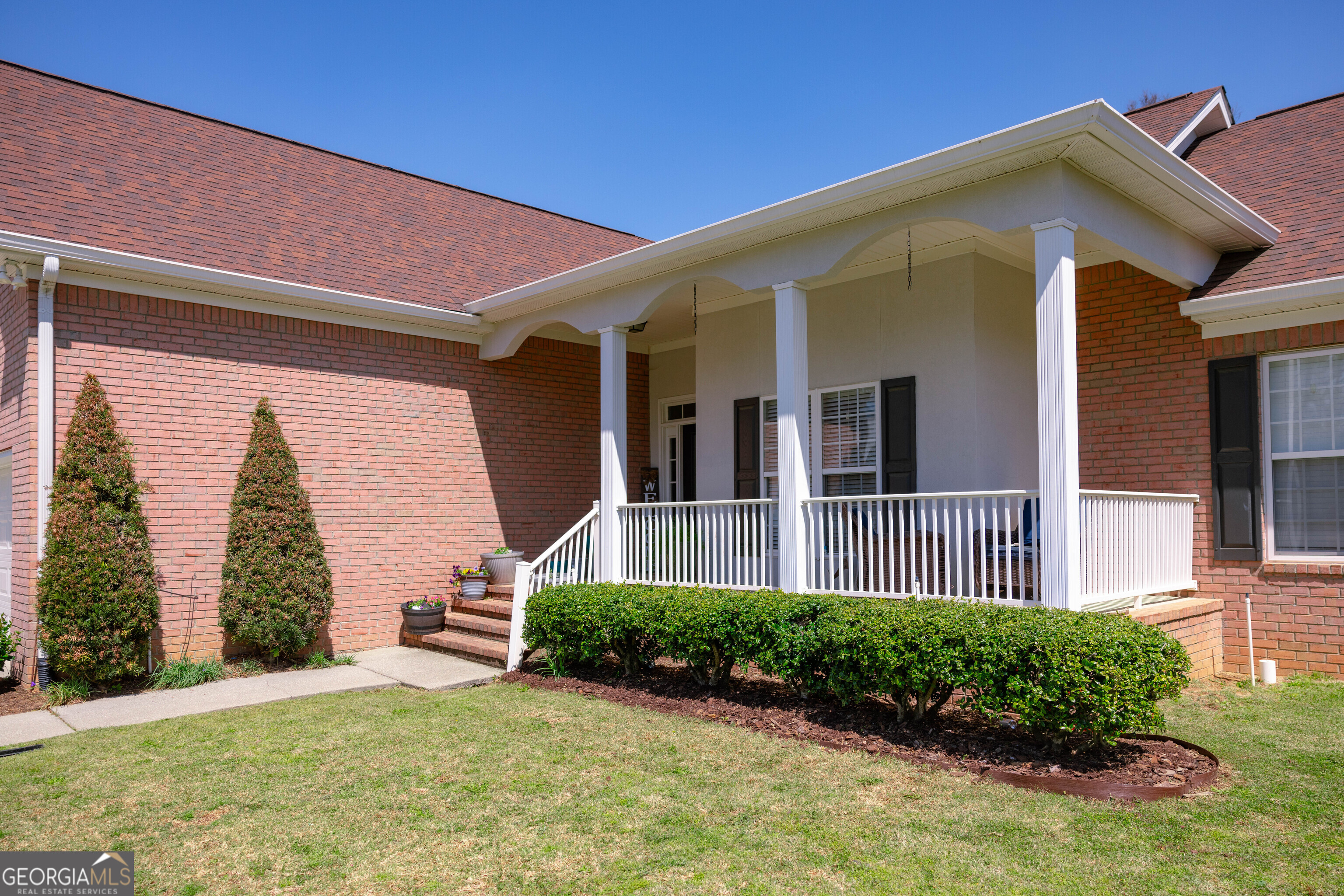 304 Farmington DR W