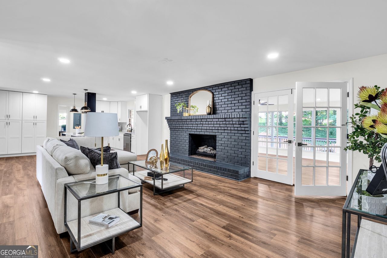 Burnt Hickory Hills - Residential