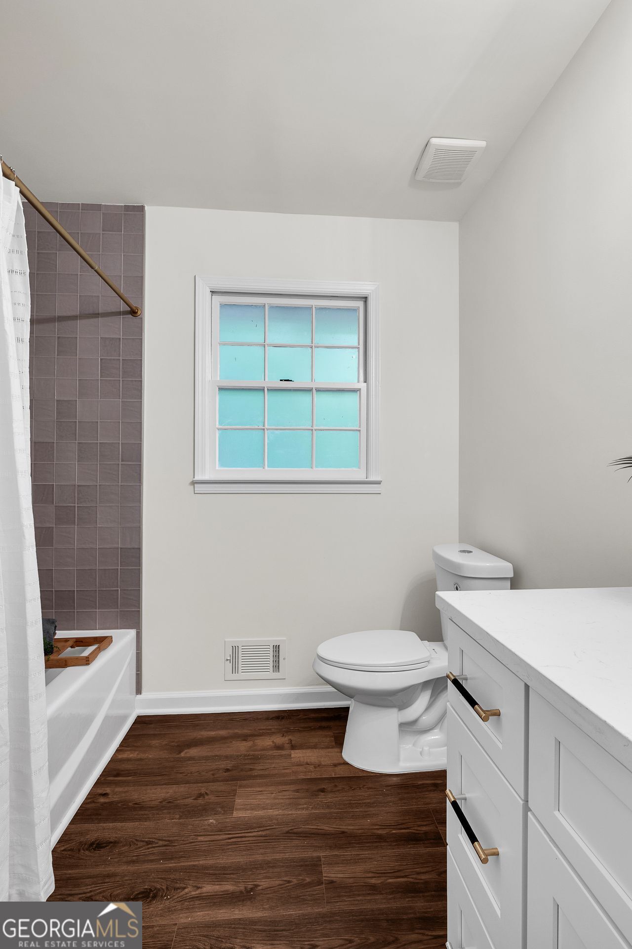 Burnt Hickory Hills - Residential