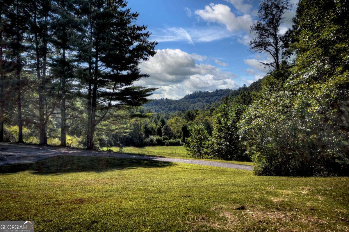 32 Whippoorwill WAY