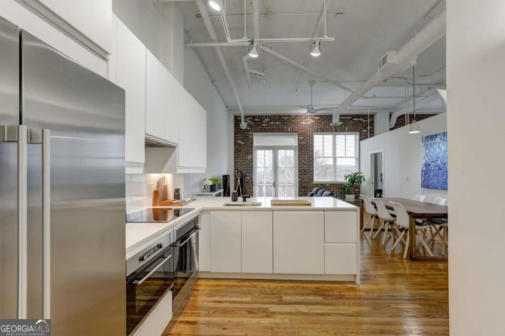 Photo of 3235 Roswell Road #703, Atlanta, GA 30305 (MLS # 10693405)