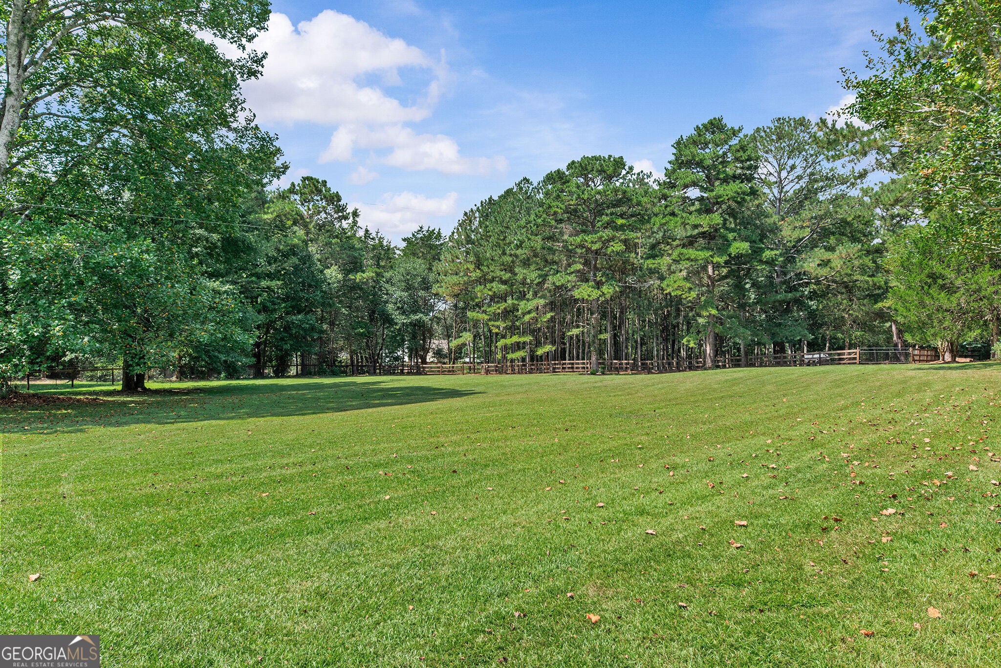 175 Williamsburg LN