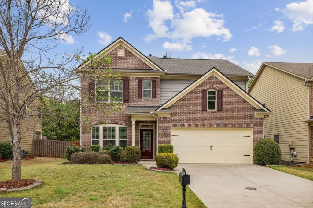 Photo of 4950 Hazelwood Dr, Alpharetta, GA 30004 (MLS # 10668140)