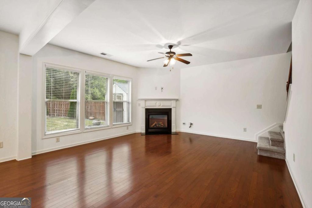 Photo of 4950 Hazelwood Dr, Alpharetta, GA 30004 (MLS # 10668140)