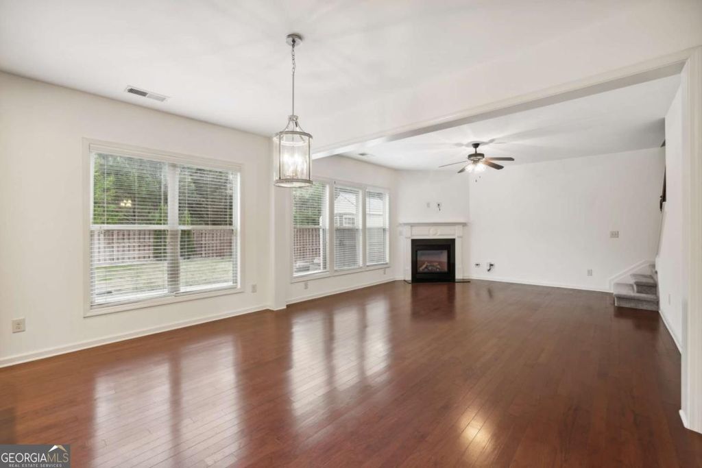 Photo of 4950 Hazelwood Dr, Alpharetta, GA 30004 (MLS # 10668140)