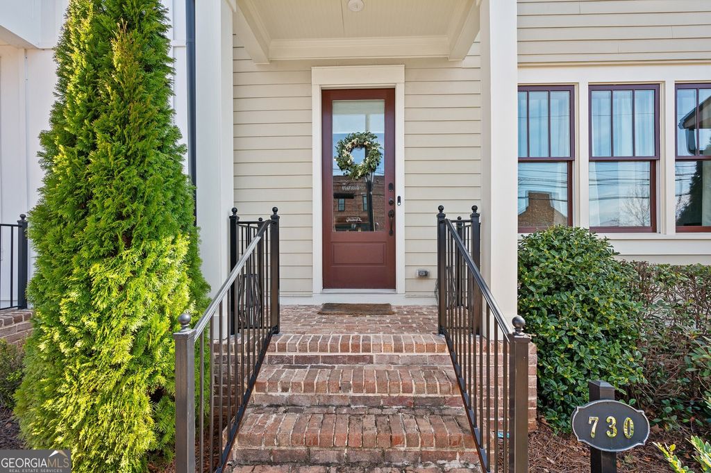 Photo of 730 Elmwood Way, Roswell, GA 30075 (MLS # 10712822)