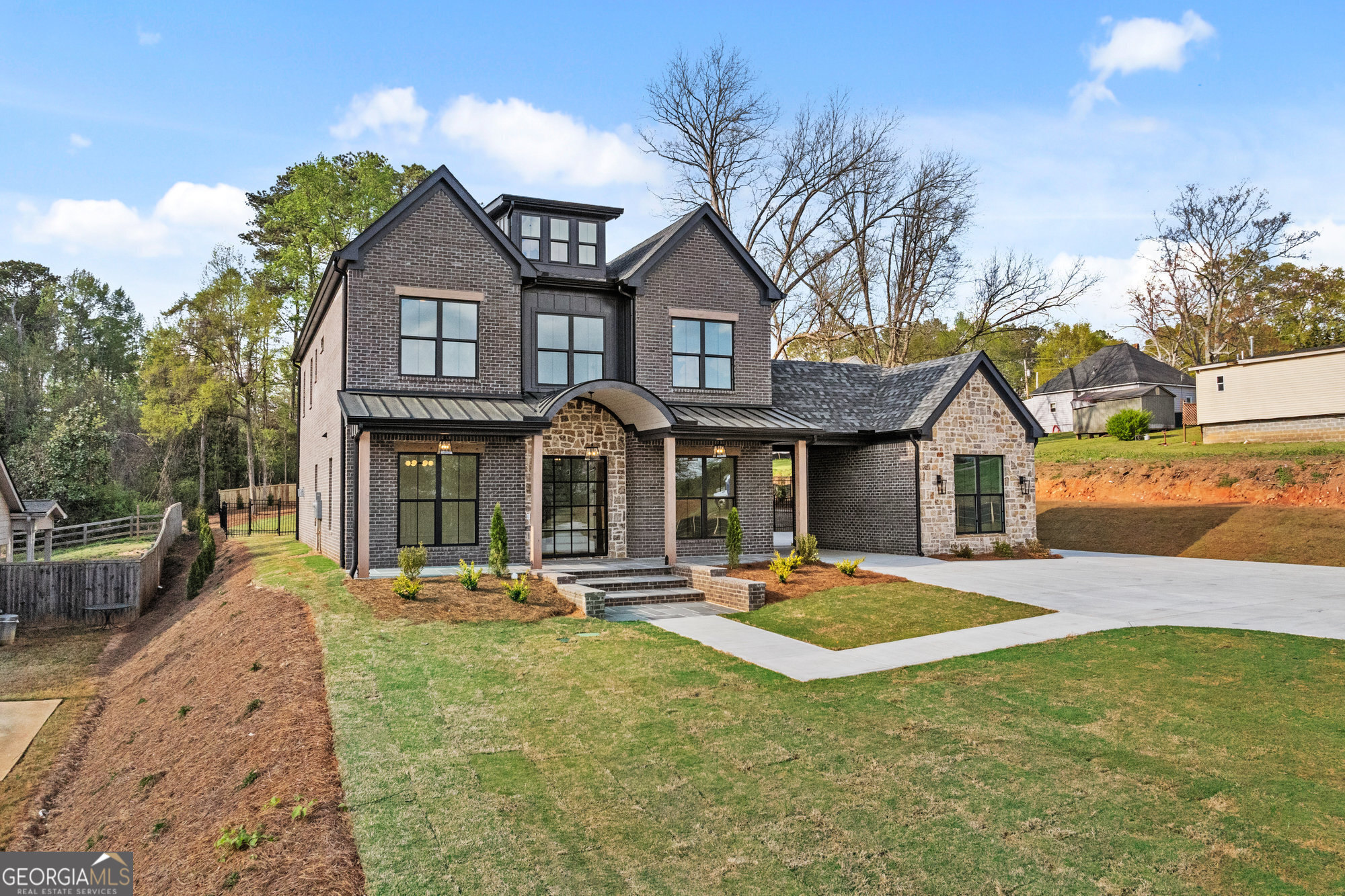 3299 Bailey RD